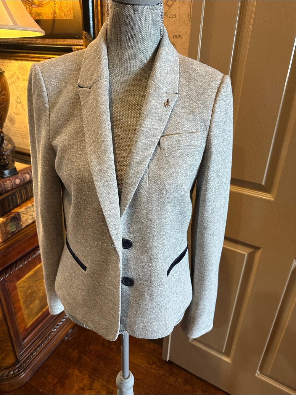 Tailored Light Gray Women's Blazer Jacket